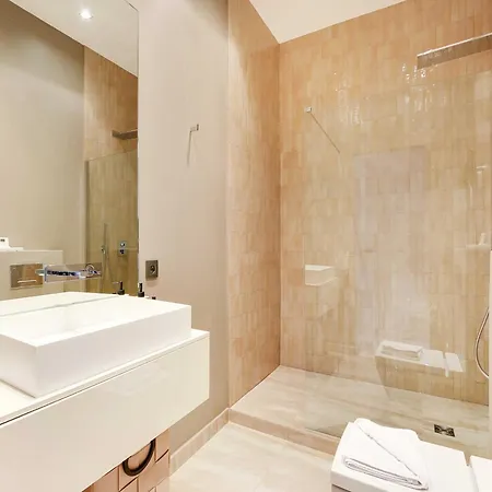 Elegant Aprt- 2bdr 4p Close To The Champs Elysees