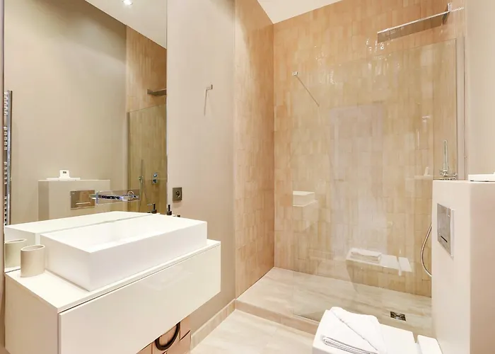 Elegant Aprt- 2bdr 4p Close To The Champs Elysees