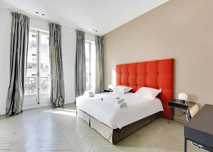 Elegant Aprt- 2bdr 4p Close To The Champs Elysees 巴黎