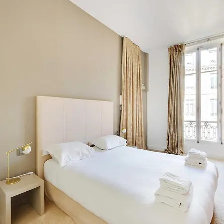 Apartment Elegant Aprt- 2bdr 4p Close To The Champs Elysees *
